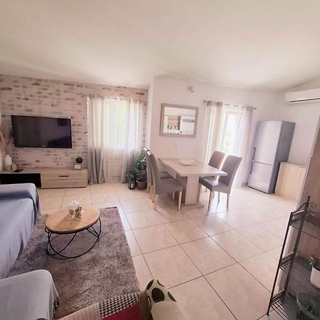 プリモシュテンApartman Simunアパートメント エクステリア 写真